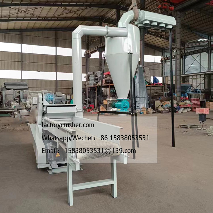 Forced-feed straw crusher