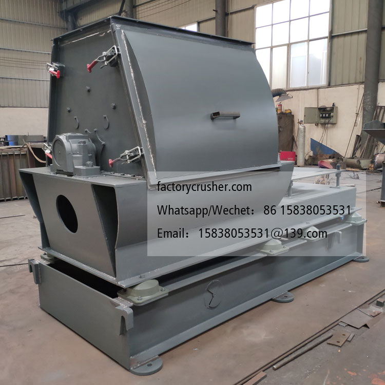 Water droplet shredder, wood chip and straw shredder