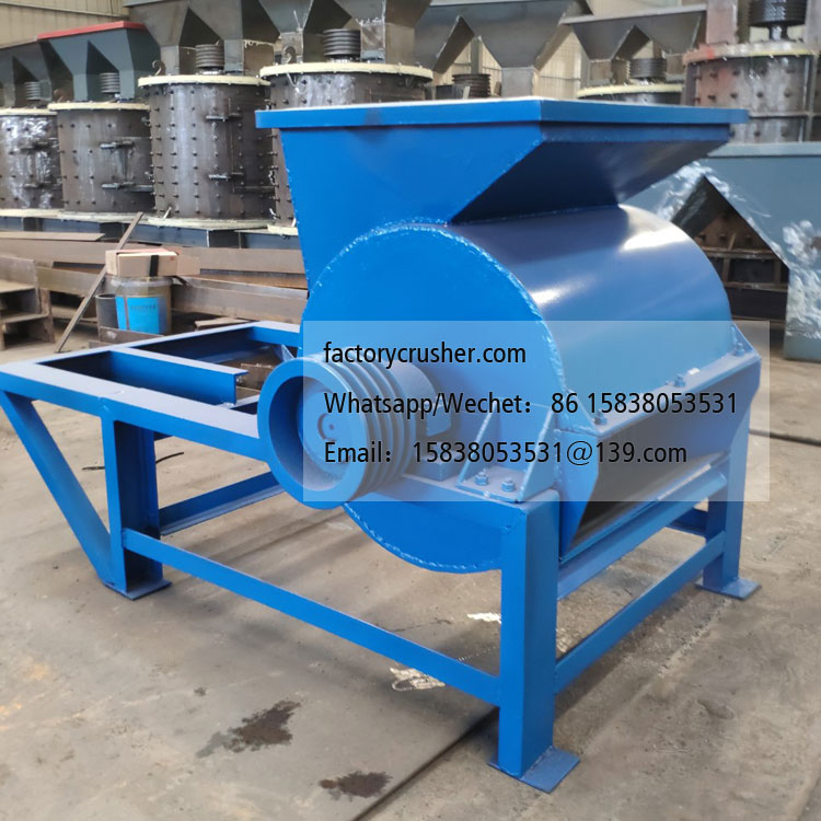 Small soil pulverizer