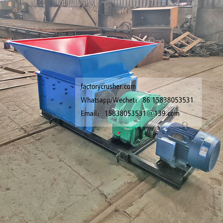 Coal slime and sludge disintegrator, lump breaker, double-roll disintegrator