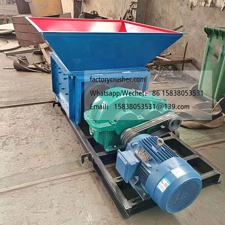 Coal slime and sludge disintegrator, lump breaker, double-roll disintegrator