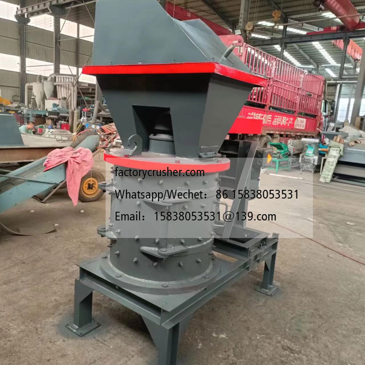Oral liquid bottle crushing and separation production line