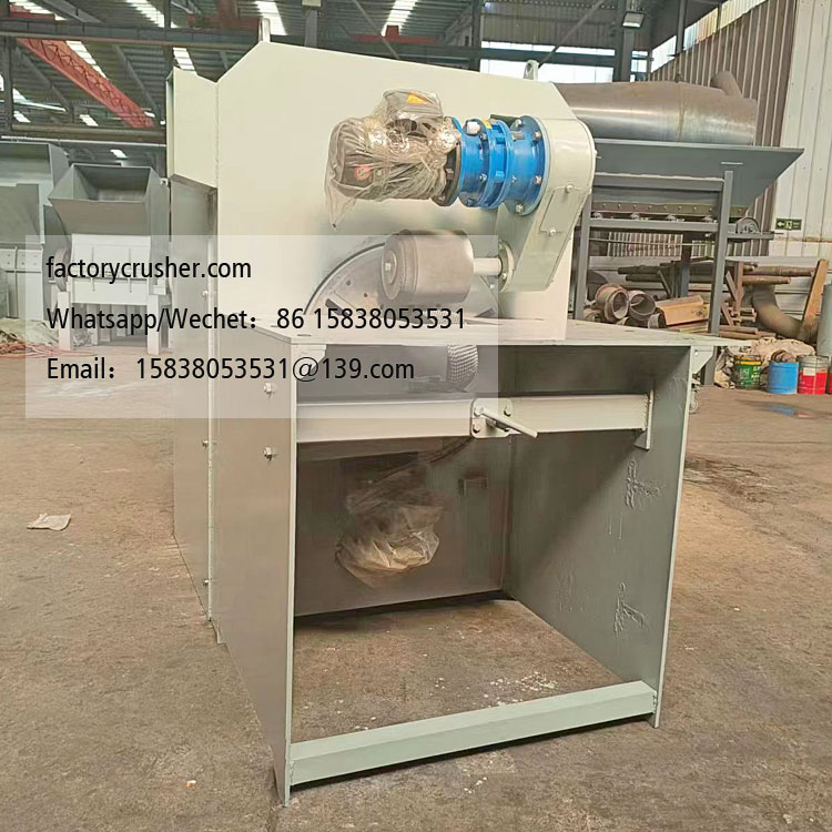 Wood debarking machine, log peeling machine
