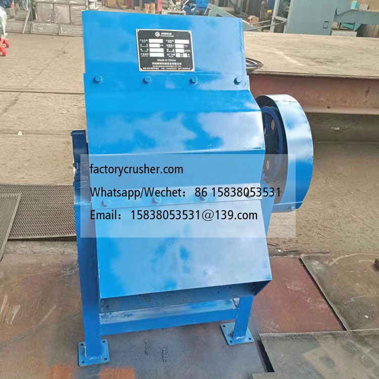 Coconut brick crusher