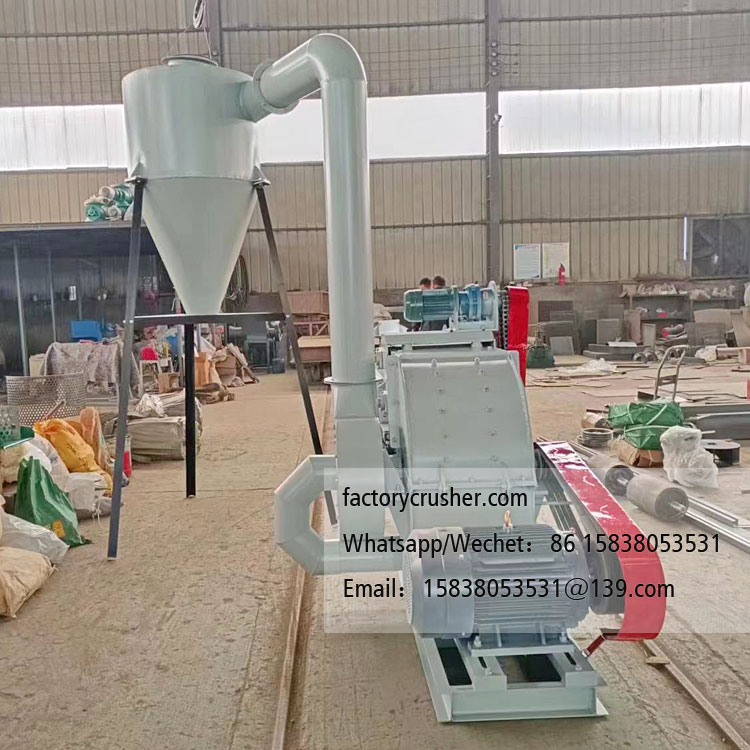 Forced-feed straw crusher