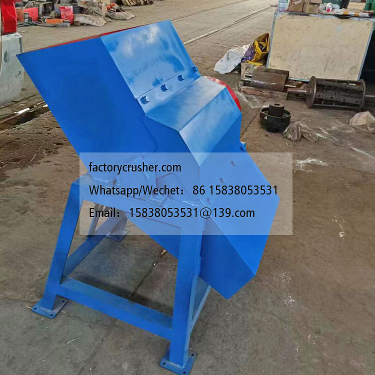 Coconut brick crusher