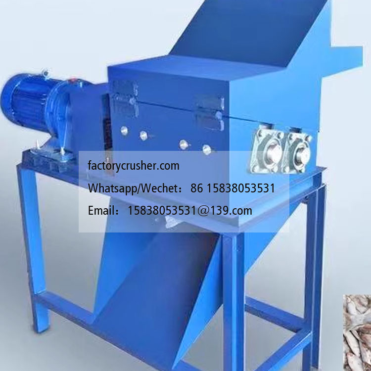 Frozen fish crushing machine