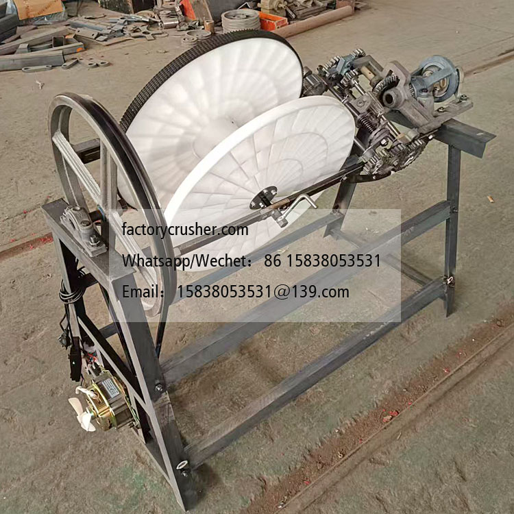 Rope braiding machine