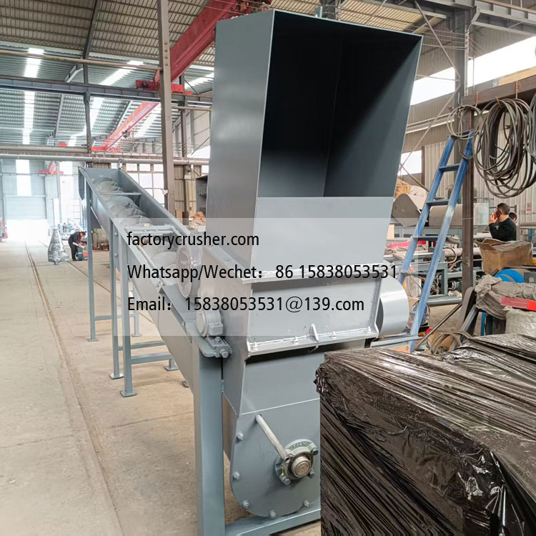 Coconut brick crusher, coconut brick decompressor