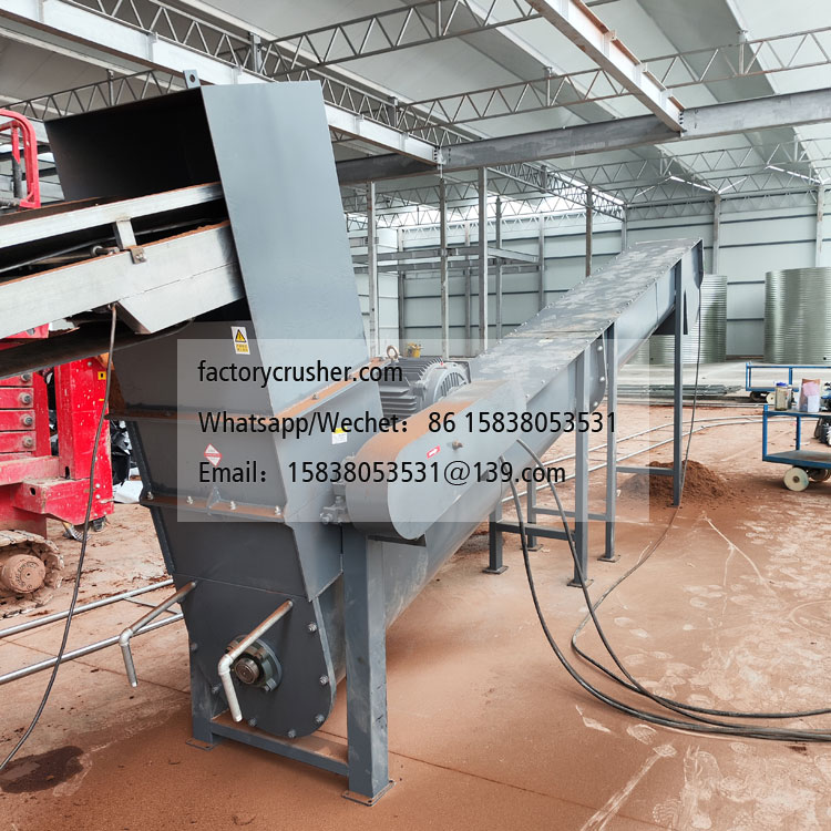 Coconut brick crusher, coconut brick decompressor