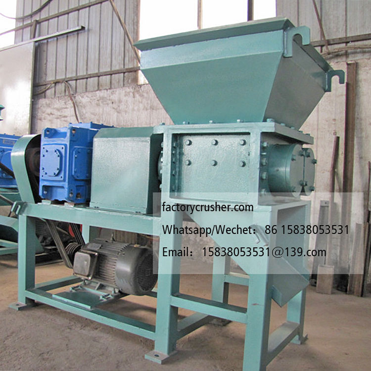 Small single-shaft shredder