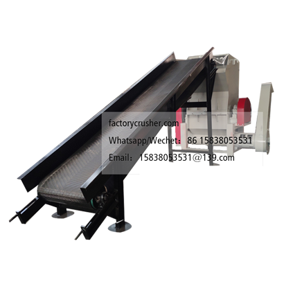 Conveyor-fed woven bag shredder